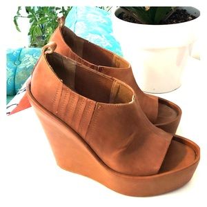Jeffrey Campbell Tan Brown Platform Shoes
